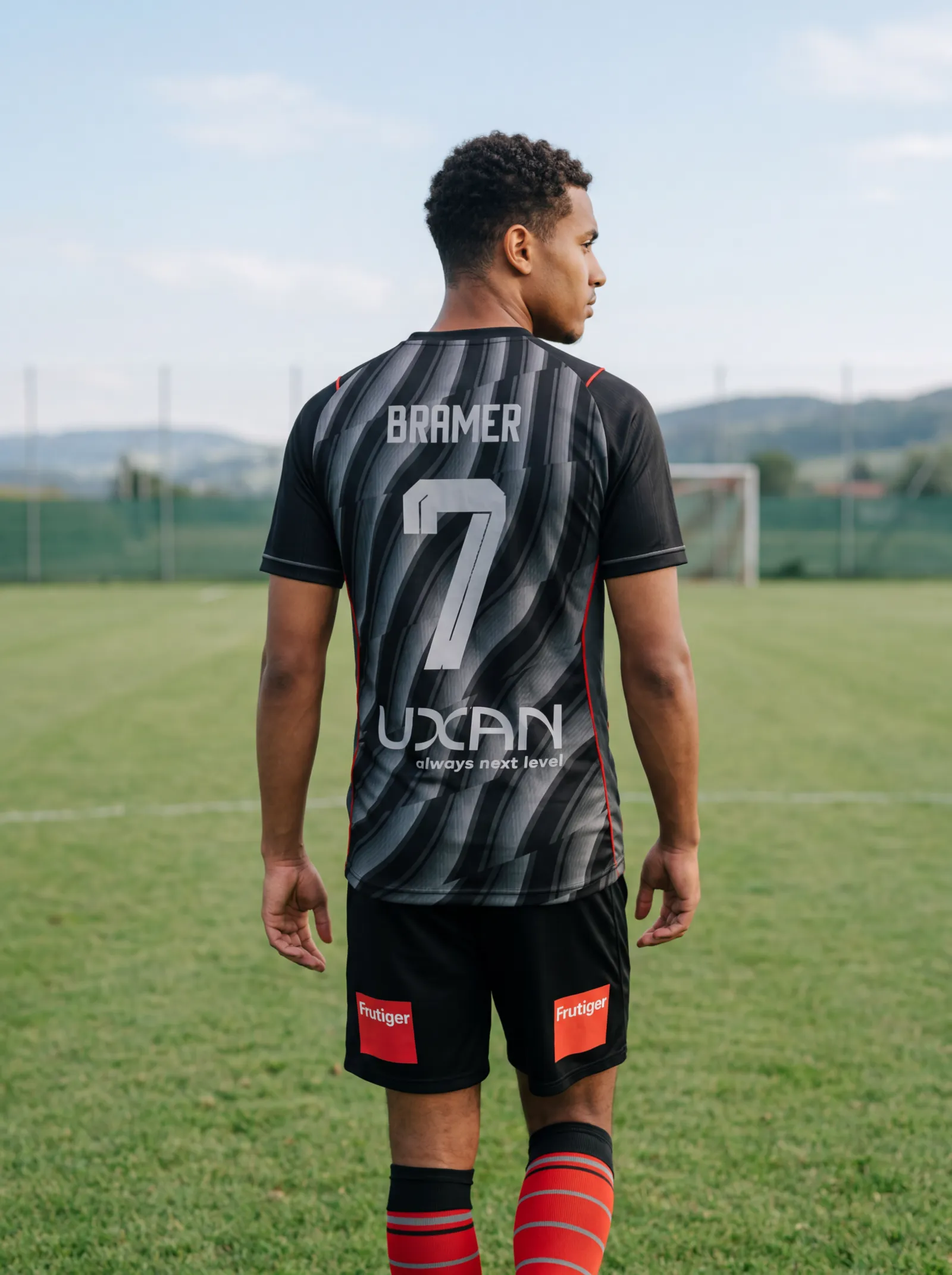 NOKTO Trikot mit Rückennummer auf dem Platz
